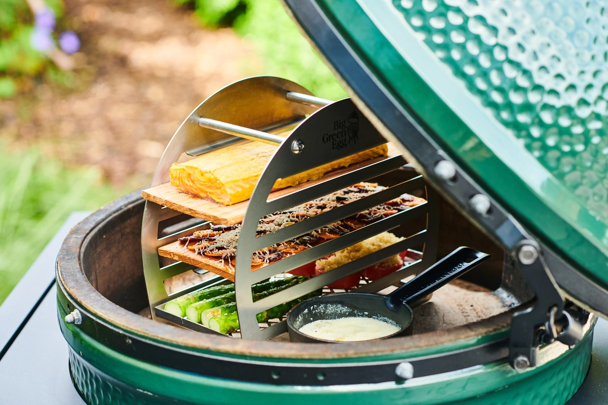 Suport vertical pentru afumare in interiorul gratarului ceramic Big Green Egg